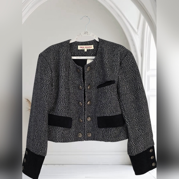 Free People Jackets & Blazers - Free People Women's Layers  Crop‎ Fit Tweed Jacket XL